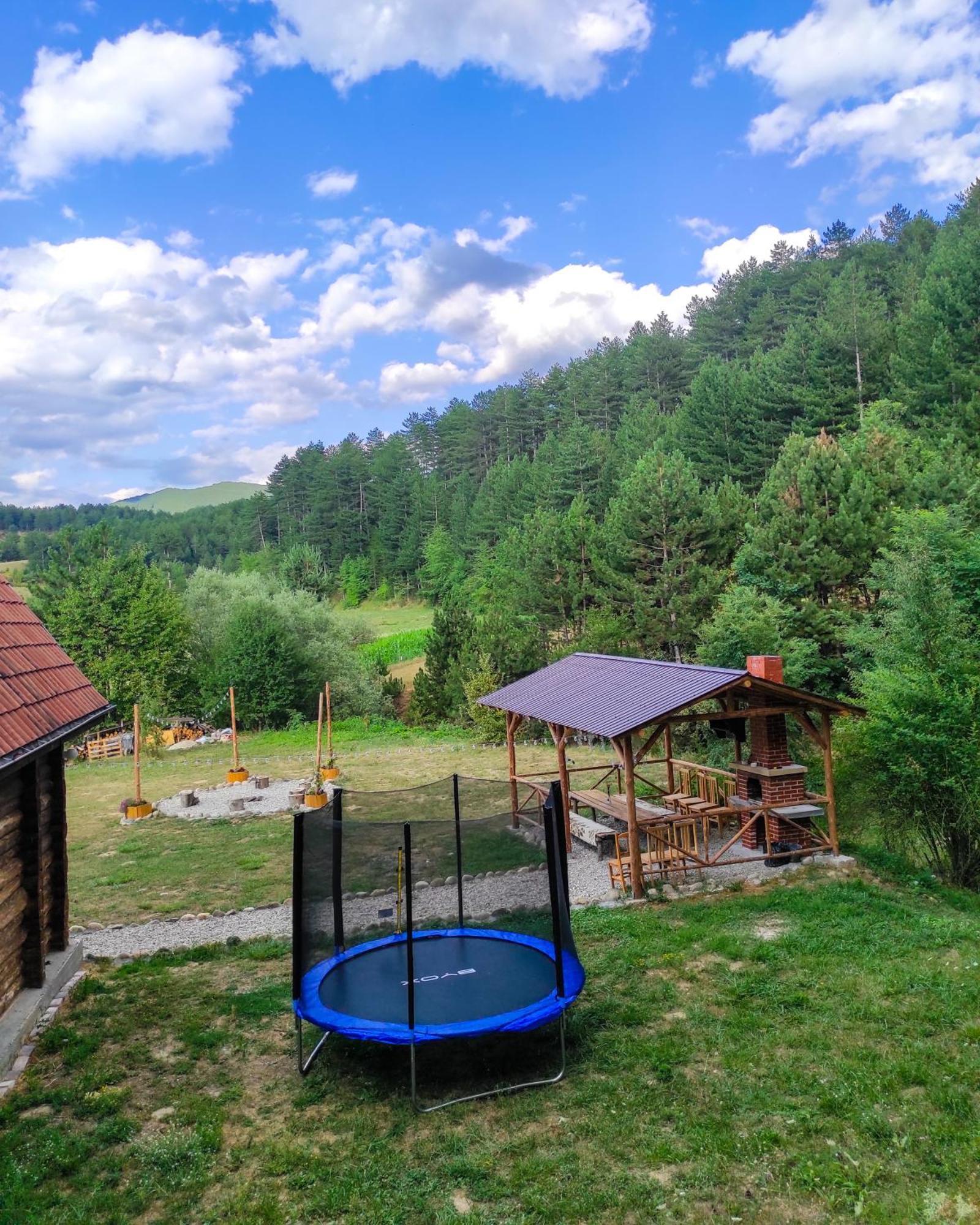 Lambievi Kolibi Villa Gorno Kraishte Bagian luar foto