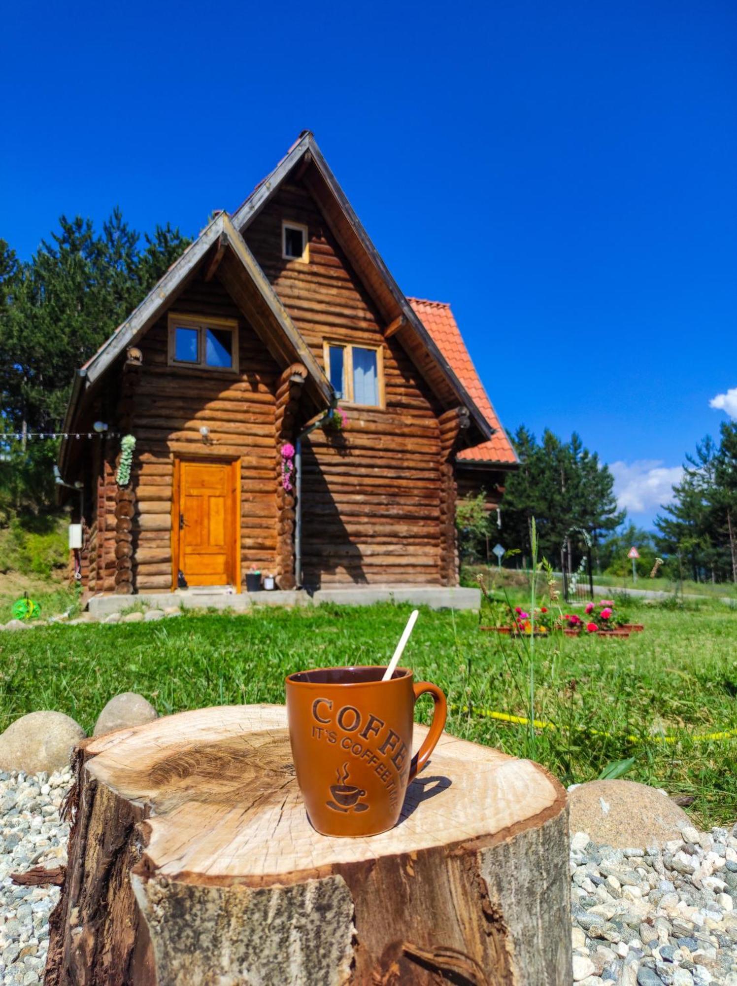 Lambievi Kolibi Villa Gorno Kraishte Bagian luar foto