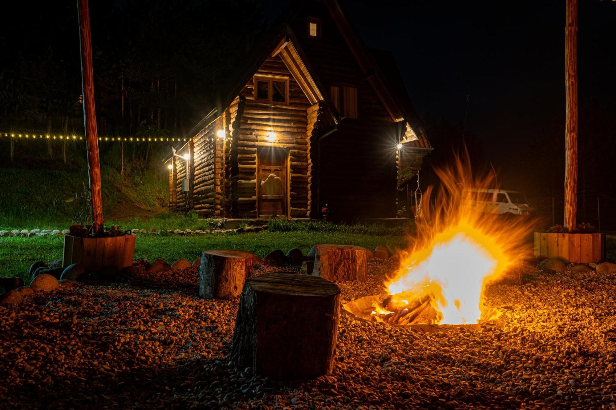 Lambievi Kolibi Villa Gorno Kraishte Bagian luar foto