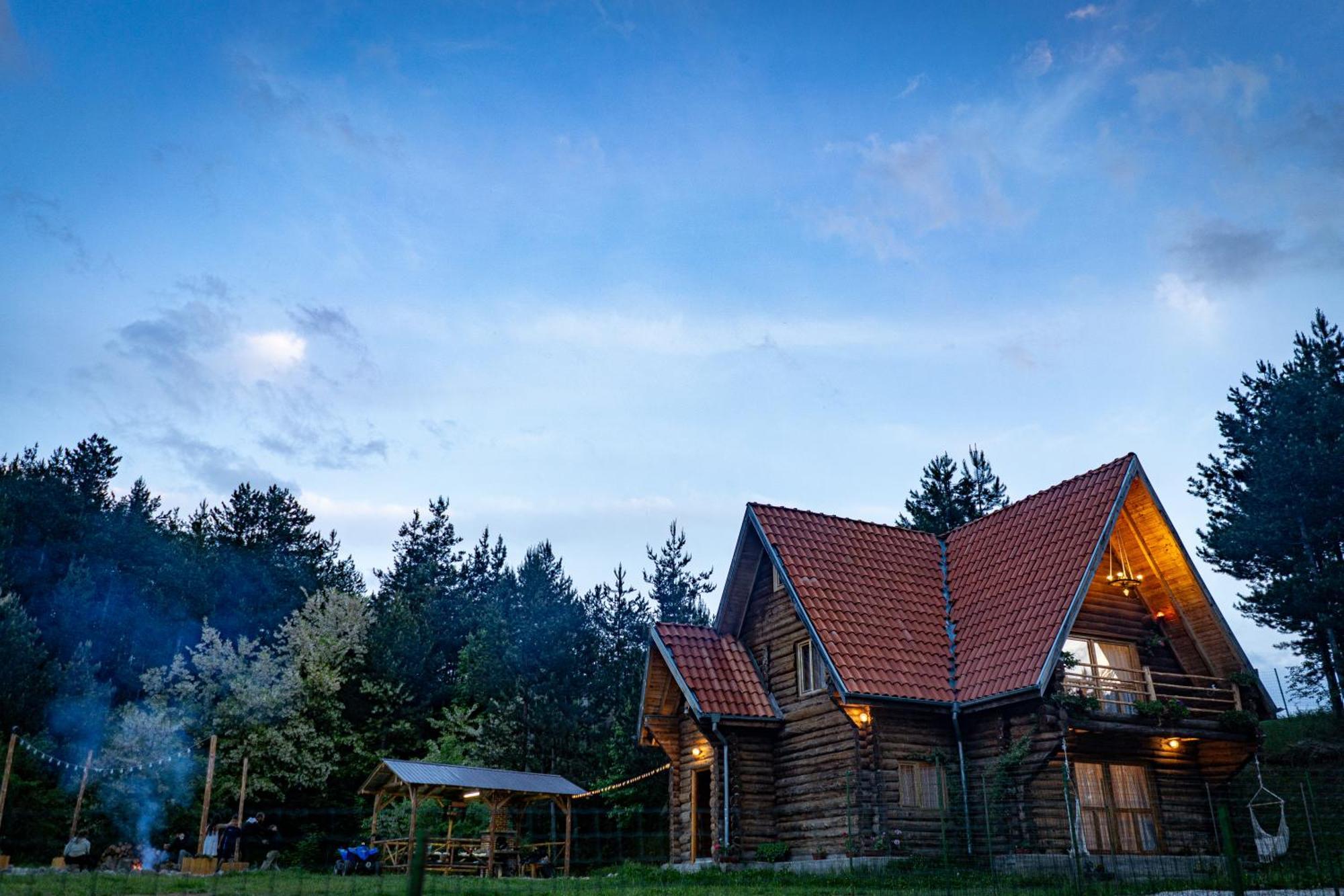 Lambievi Kolibi Villa Gorno Kraishte Bagian luar foto