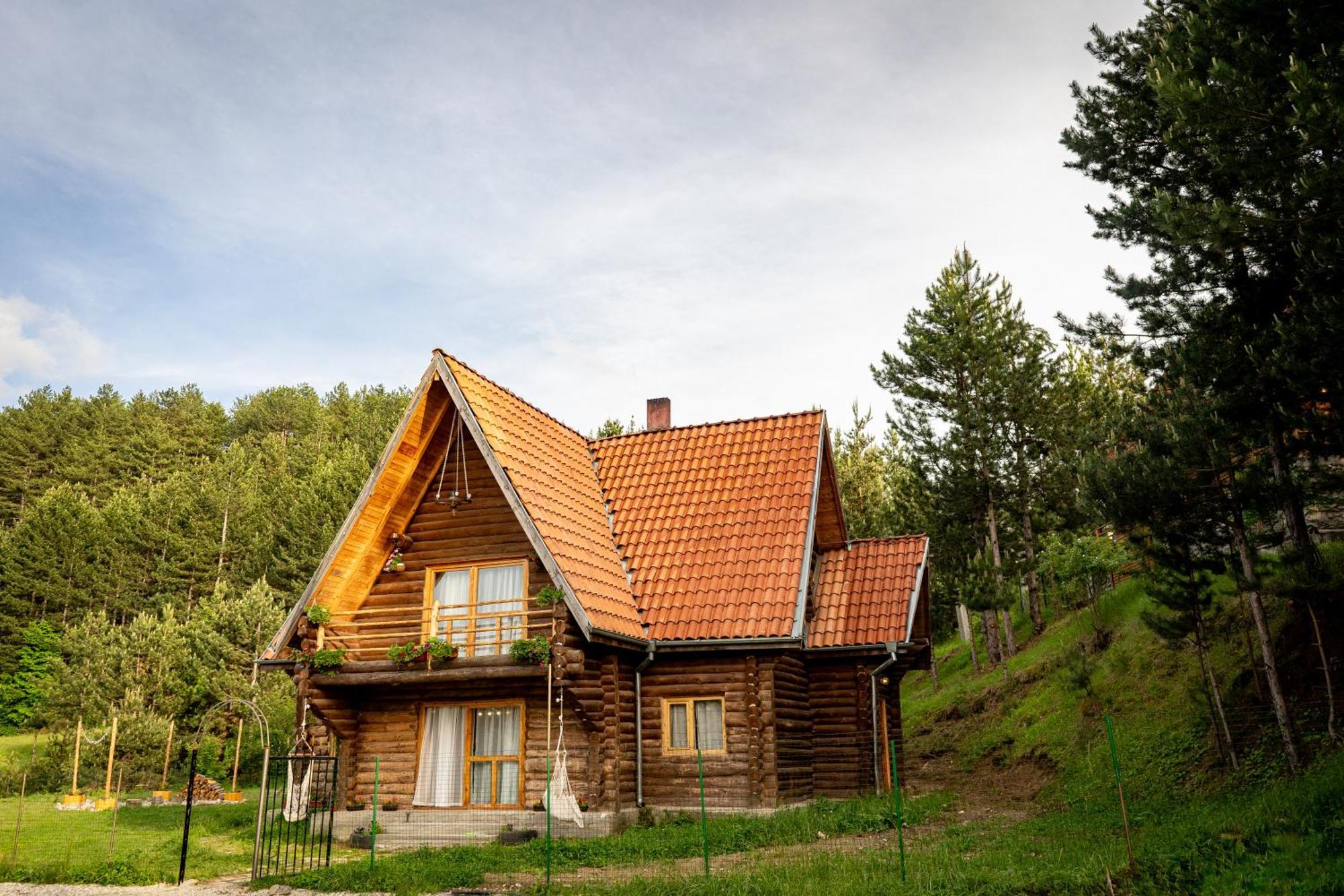 Lambievi Kolibi Villa Gorno Kraishte Bagian luar foto