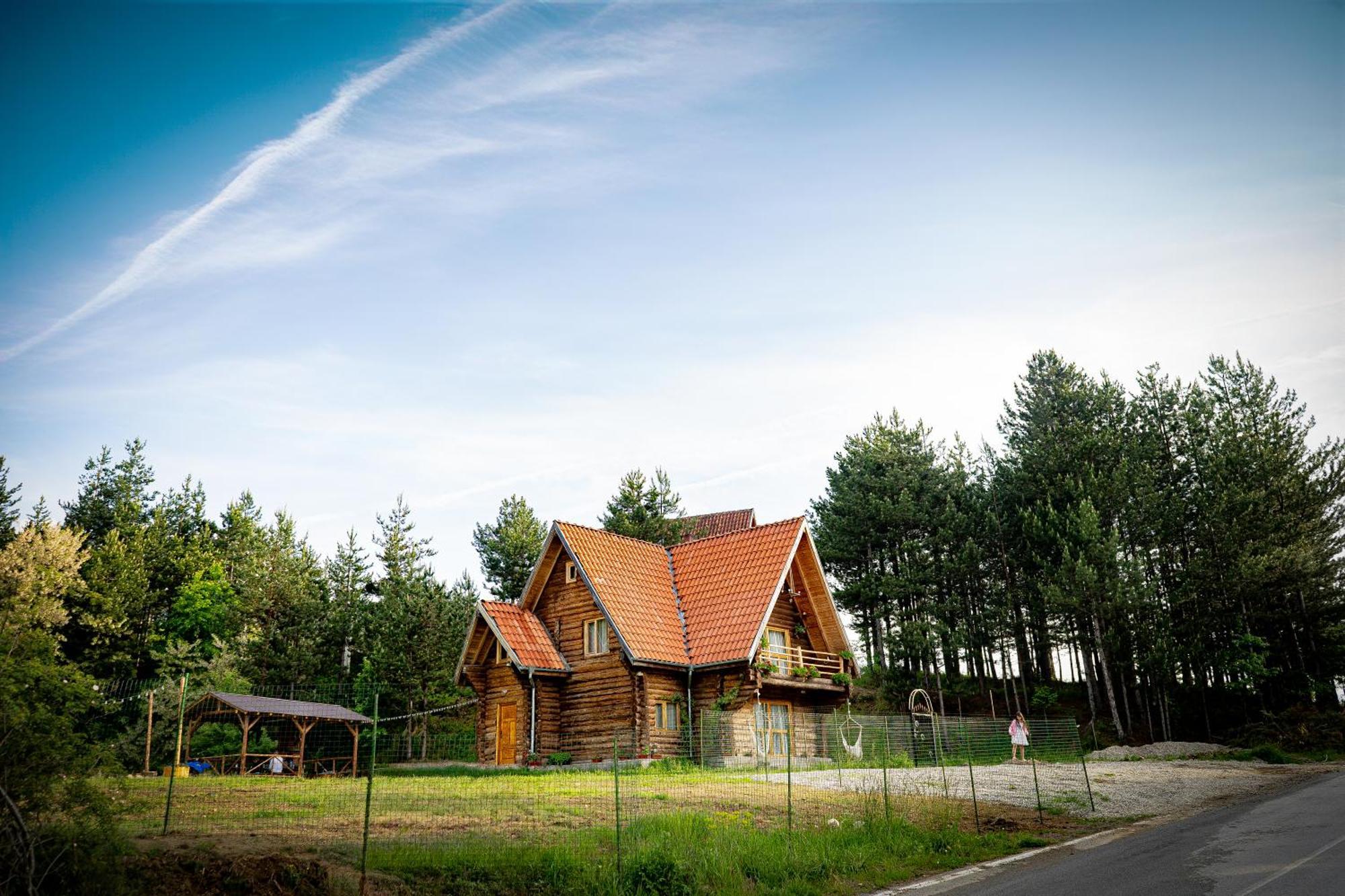 Lambievi Kolibi Villa Gorno Kraishte Bagian luar foto